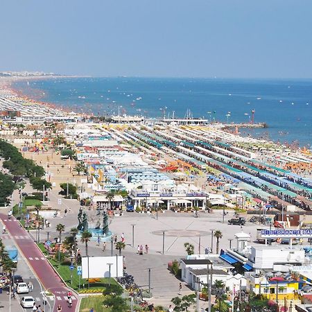 Hotel La Pineta Riccione Esterno foto